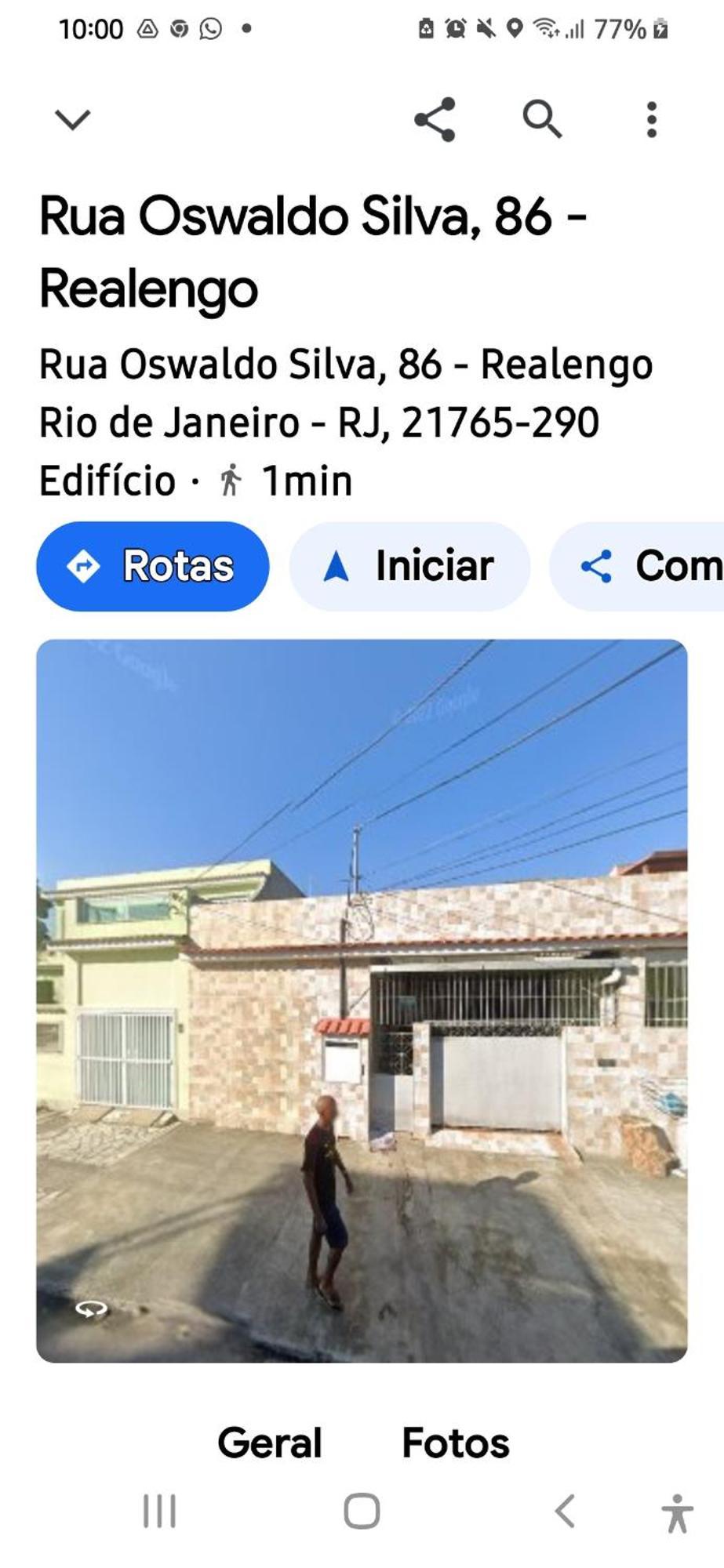 Turista Ou Viajante, Em Ambiente Familiar *